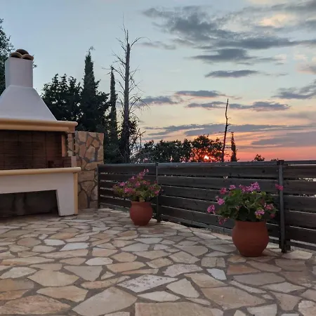 דירה Agnantio Áyios Nikítas